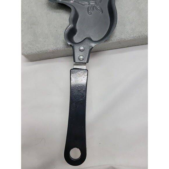 Pillsbury Doughboy Pancake Skillet Mold with Handle - Picture 3 of 12